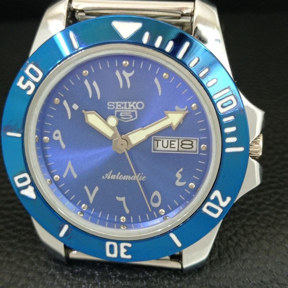 Vintage 1984 Seiko Diver Automatic Mens Silver Watch W/daydate & Blue accents - Picture 3 of 10
